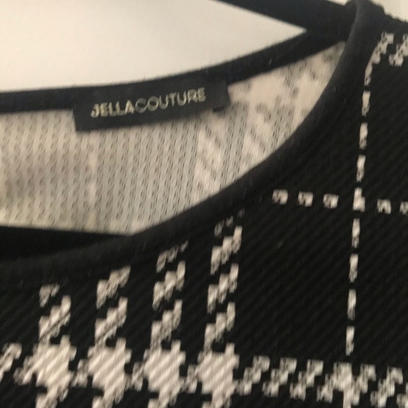 Short Sleeve Top - Picture 2 of 5